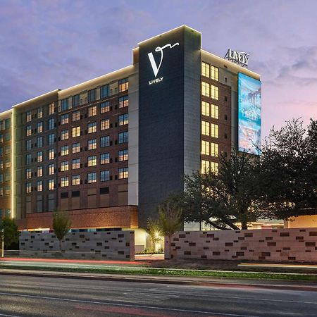 Lively Hotel On Oak Oklahoma City, Tapestry By Hilton Dış mekan fotoğraf