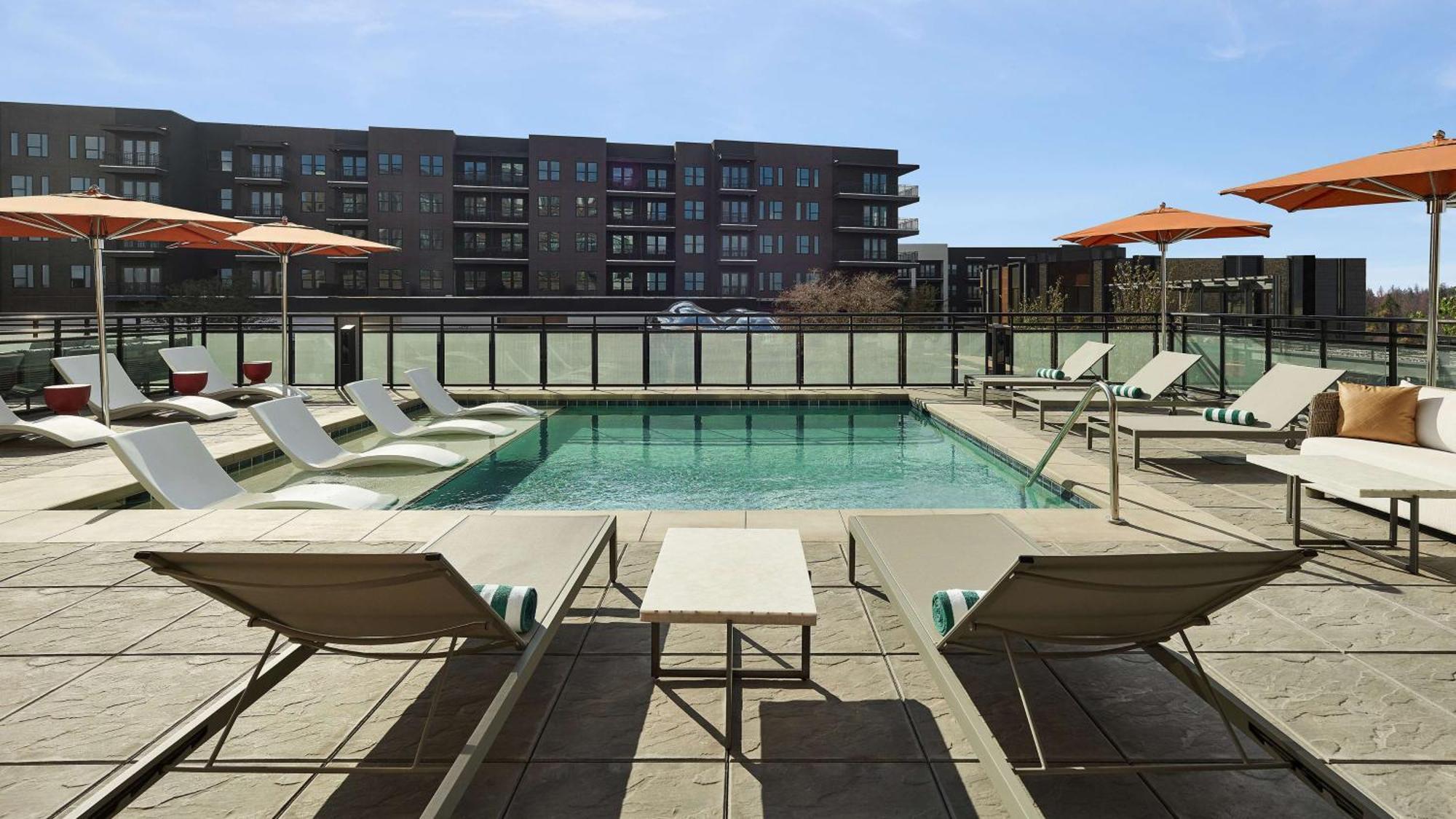 Lively Hotel On Oak Oklahoma City, Tapestry By Hilton Dış mekan fotoğraf