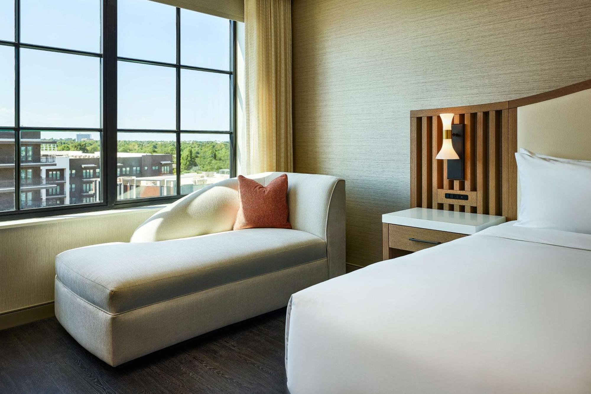 Lively Hotel On Oak Oklahoma City, Tapestry By Hilton Dış mekan fotoğraf